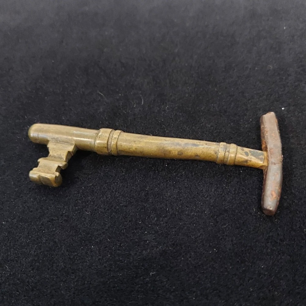 Vintage Old Brass Skeleton Key Stamped #8 Repaired Handle