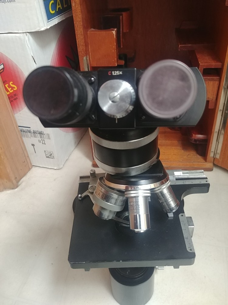 Vintage LEITZ WETZLAR Microscope Bincular GERMANY