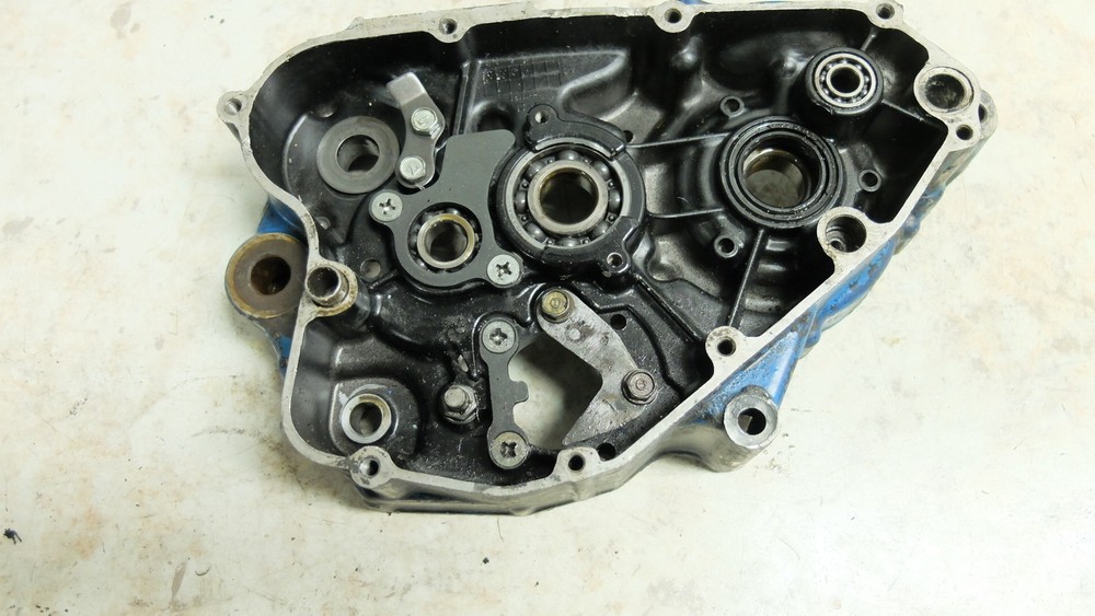 81 RM125 RM 125 Suzuki right side engine crank case cases block bottom end