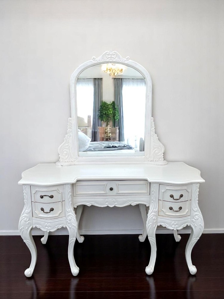 Chateau Baroque White Kidney Shaped Vanity