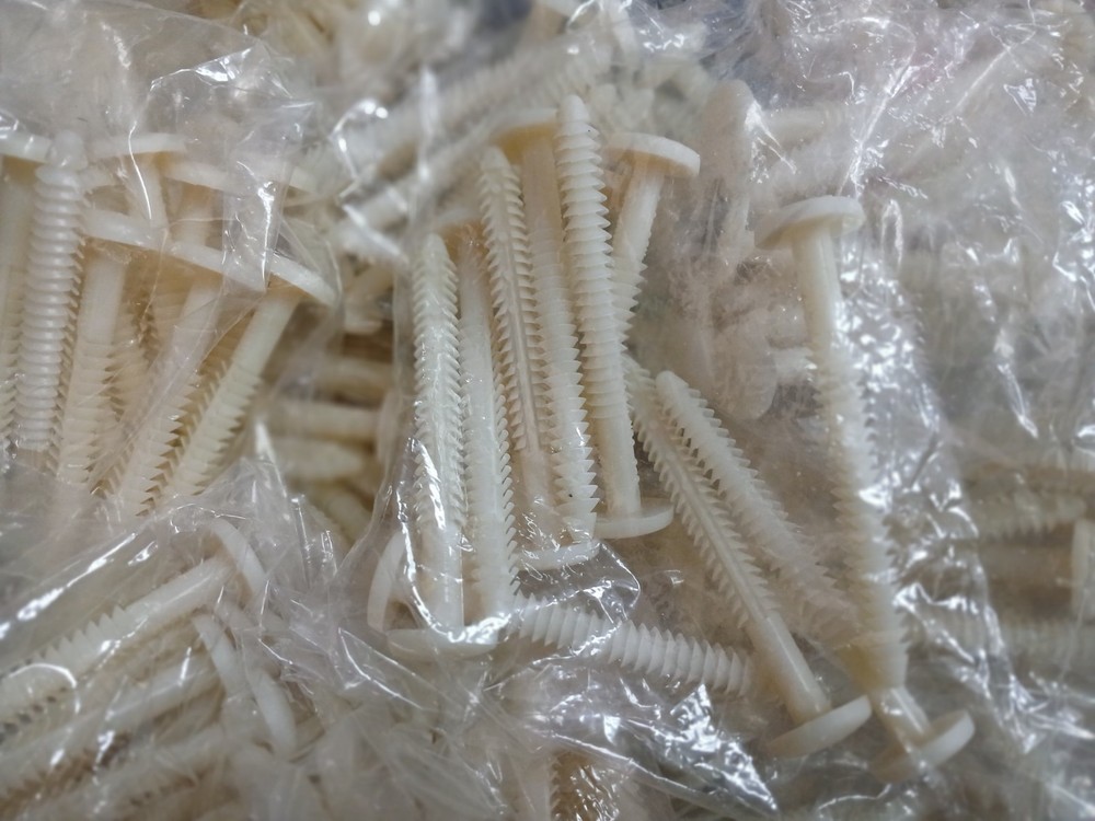 12 Pack Shutter Fasteners Unbranded White