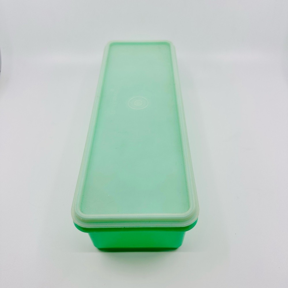 Tupperware Jadite Green Celery Vegetable Keeper #892 Rectangular Plastic Storage