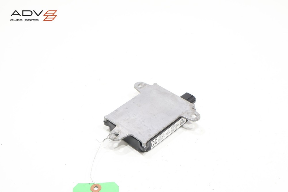 2015 - 2017 TOYOTA CAMRY REAR RIGHT SIDE BLIND SPOT RADAR SENSOR MODULE OEM
