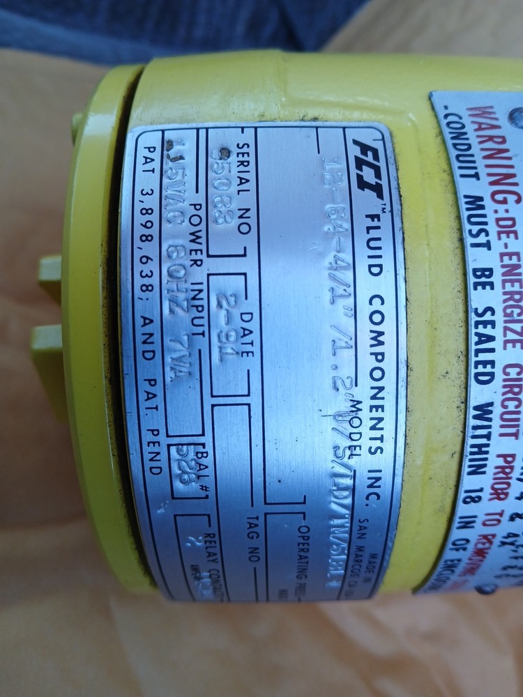 Fluid Components Inc. - P/N: 29/30 - Flow Transmitter