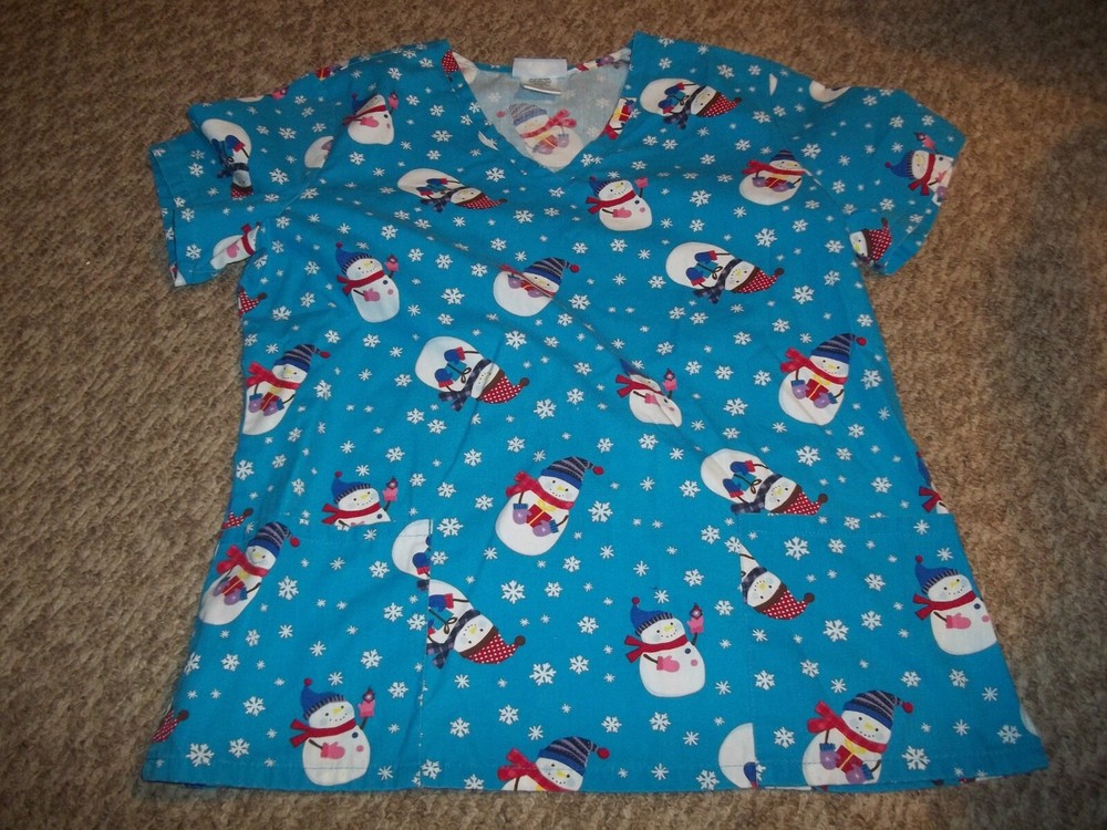 SB Scrubs Top, Size Medium, Snowman and Snowflakes, 2 Pockets