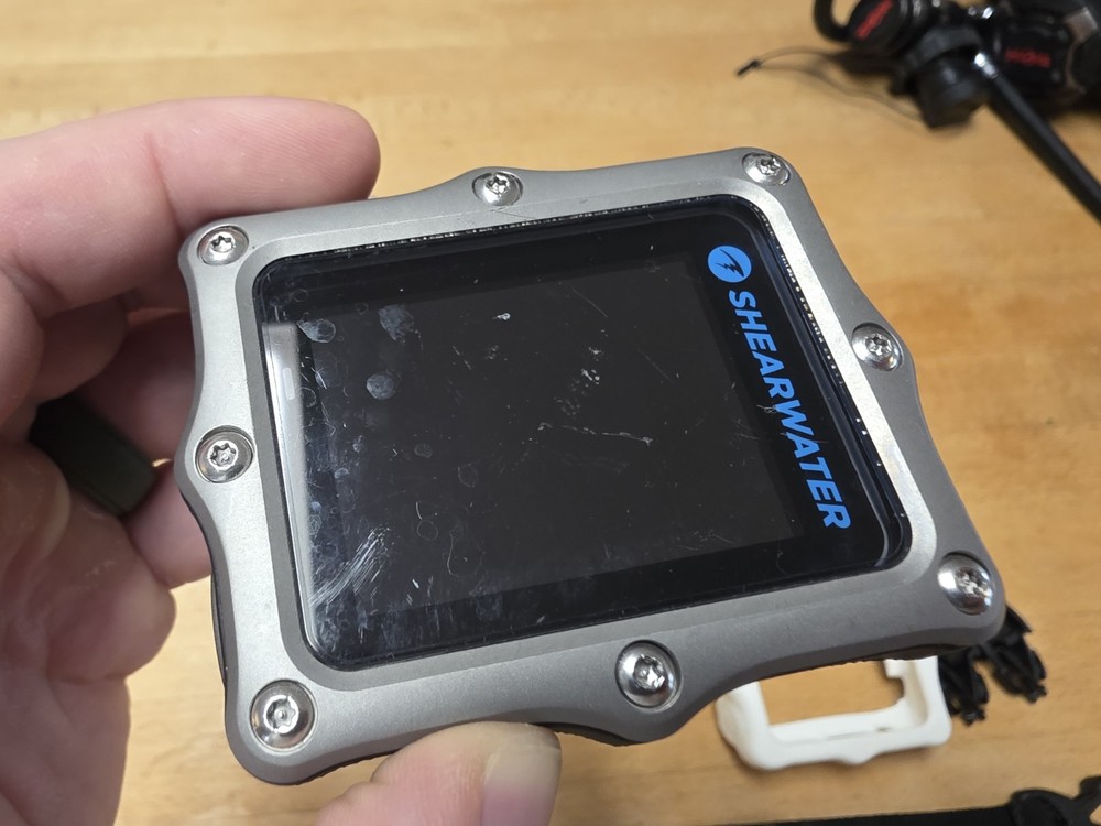 Shearwater Perdix 2 Ti with Swift Transmitter