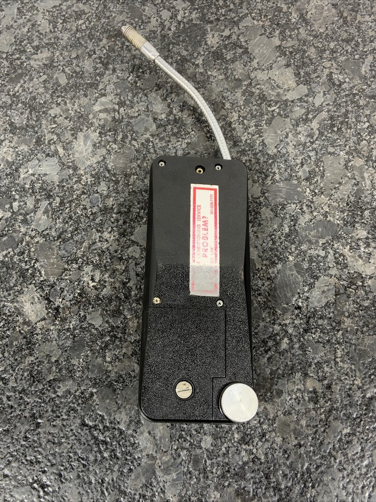 Micro-Tect Battery Operated Electronic Halogen Gas Detector, Case & Manual