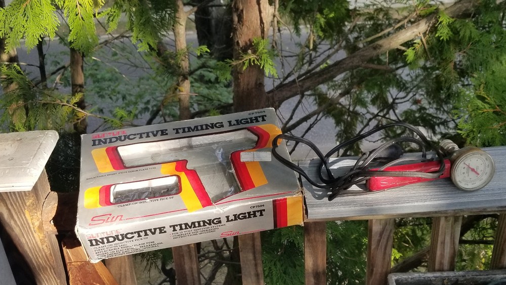 VINTAGE SUN AUTO COMPRESSION TESTER AND SUNLINE INDUCTIVE TIMING LIGHT