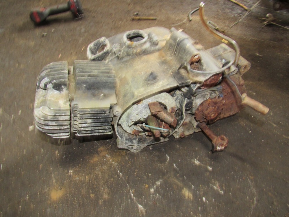 1970s suzuki tm75  motor engine crank cases transmission