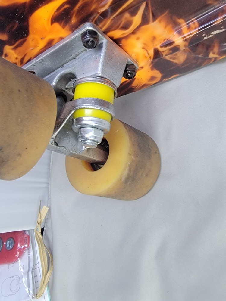 Meketec Skateboard, 22” Orange/Black Fire EUC