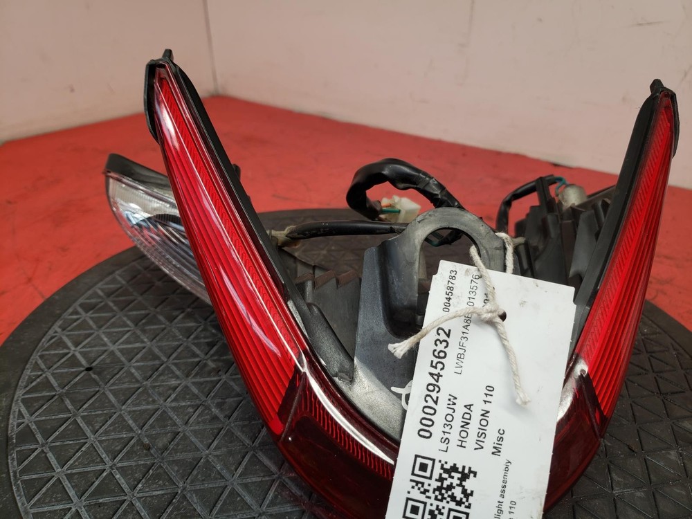HONDA VISION 110 2013 REAR TAIL LIGHT ASSEMBLY