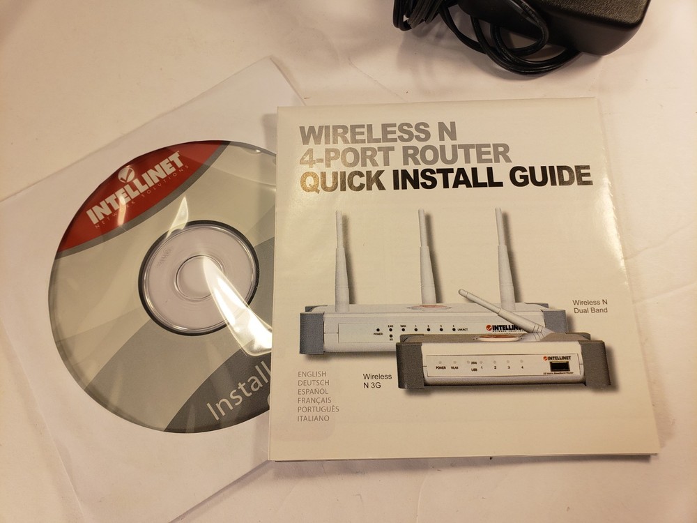Used Intellinet 4-Port Wireless N300 Router Cd Manuel Box AC Plug-in Untested