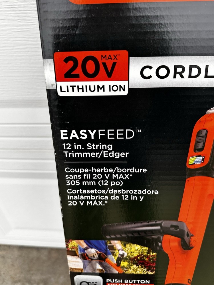 BLACK+DECKER 20V Max Lithium Easyfeedstring Trimmer/Edger - LSTE523 NEW