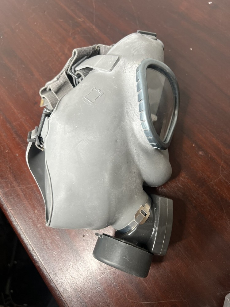 Finnish Gas Mask and 60mm Threaded Filter