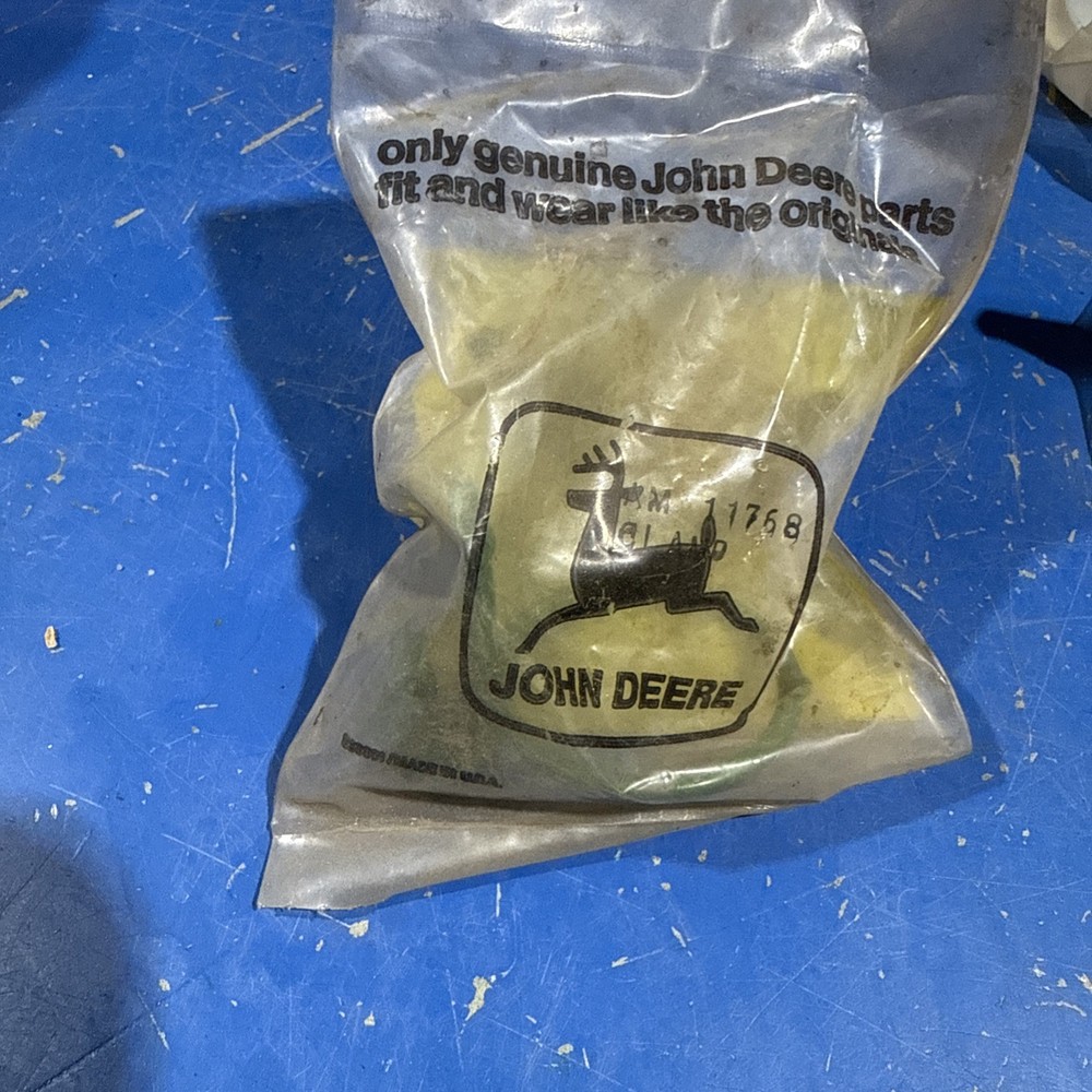 AM11768 GENUINE  OEM  John Deere  CLAMP Bin 4