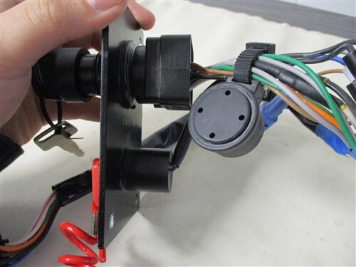 SUZUKI SINGLE IGNITION & KILL SWITCH PANEL W/ KEYS MARINE BOAT