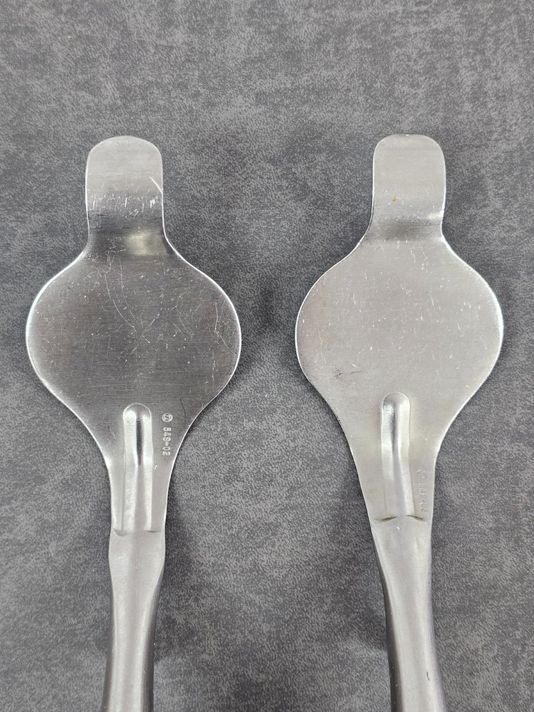 2pcs Zimmer 549-02 Bennett Retractor