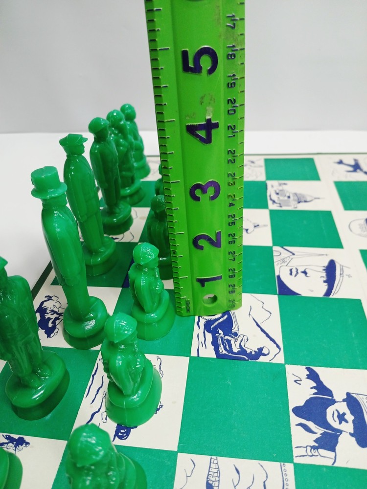 1950's Modern Warfare Chess Game=Combat figures/Board / Instructions=NO BOX