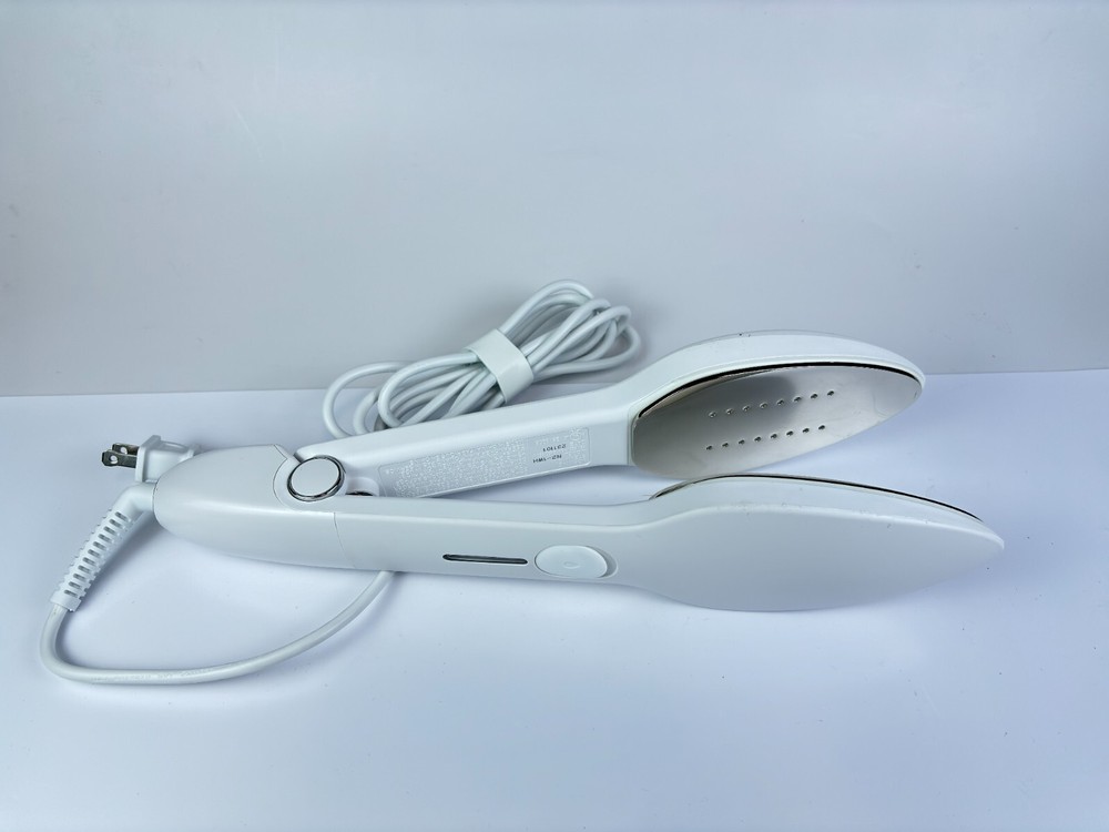 The Nori Press Handheld Steam Iron White