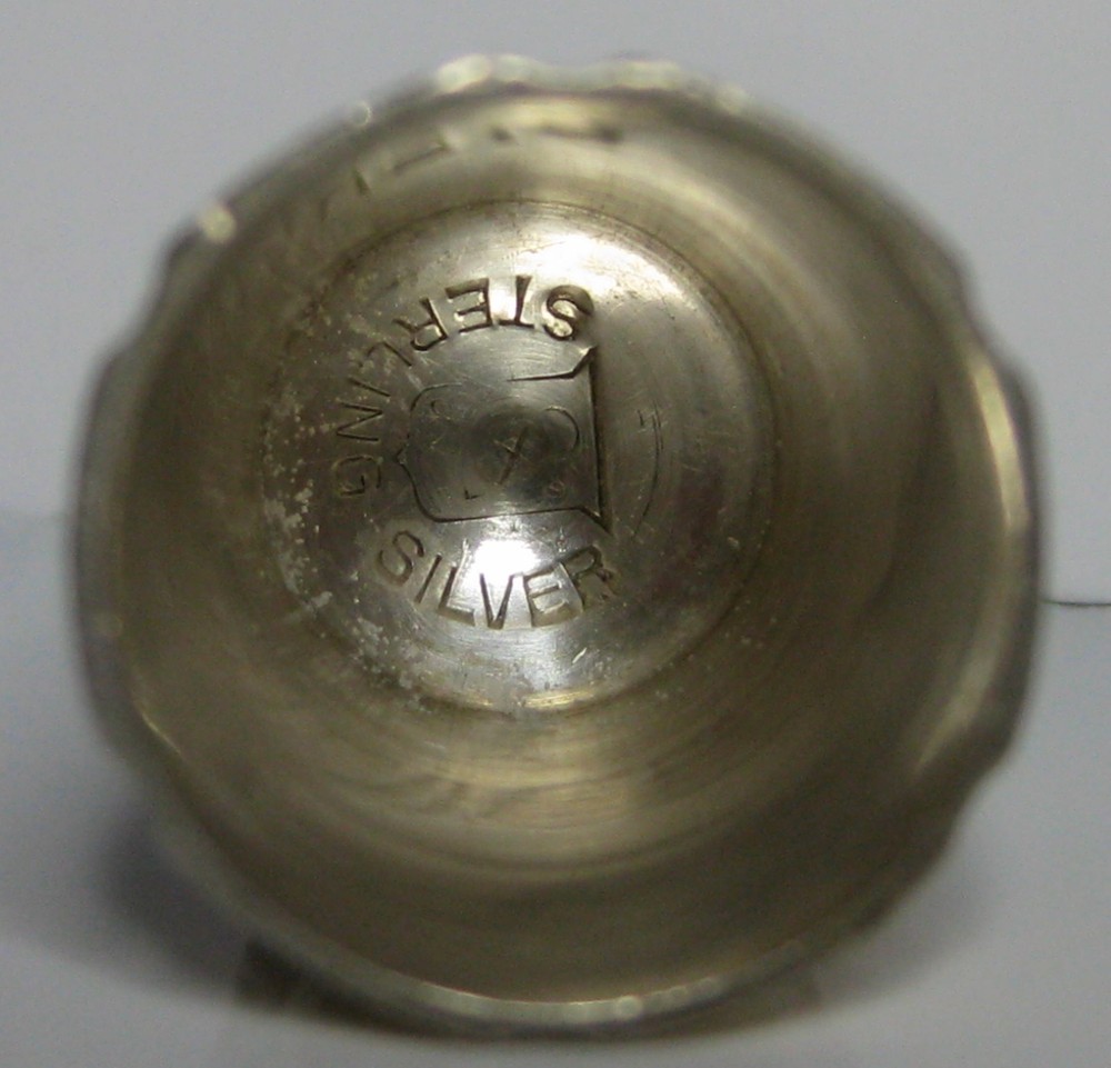 Antique Thimble Size 10 - Simons Bros - Sterling Silver Octagonal Etched Panels