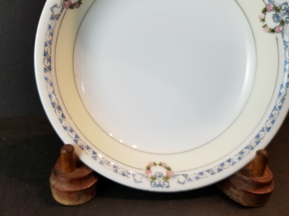Briarcliff by Noritake 5 3/8" Fruit/Dessert Bowls. 1 Pc.