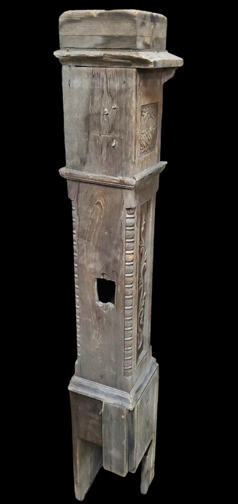 Carved Newel Post GAM0261