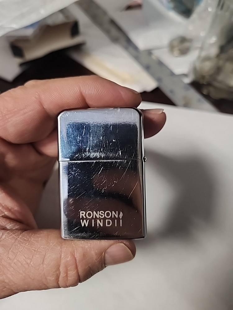 Vintage Ronson Wind II Lighter, Pristine