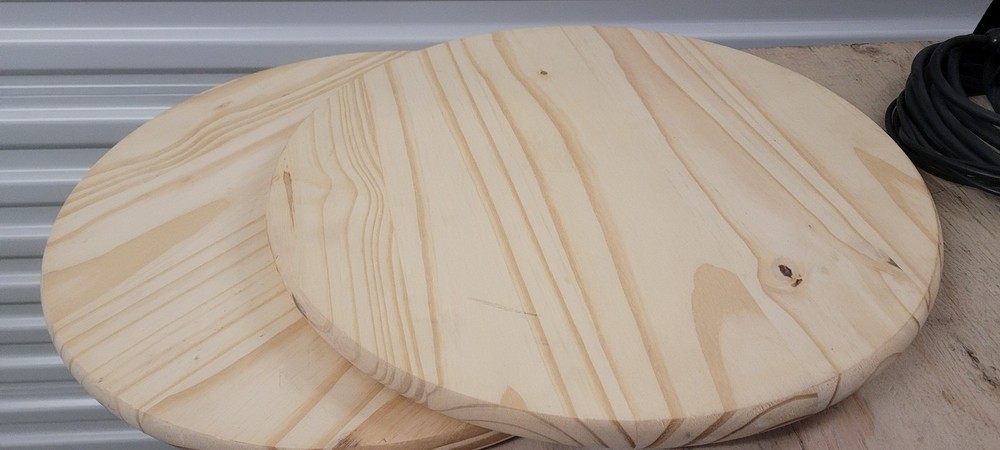 Heavy duty crank up stand