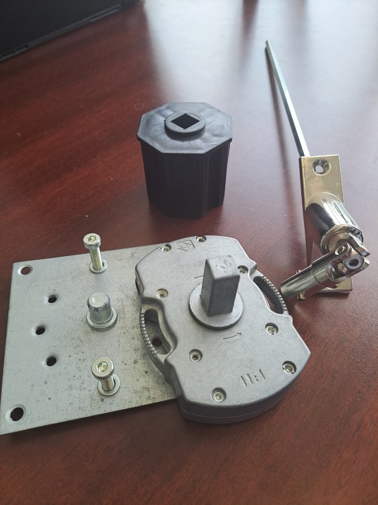 Manual Hurricane Shutters set 60mm, Universal 2h + Gear + Gear Insert + Bracket