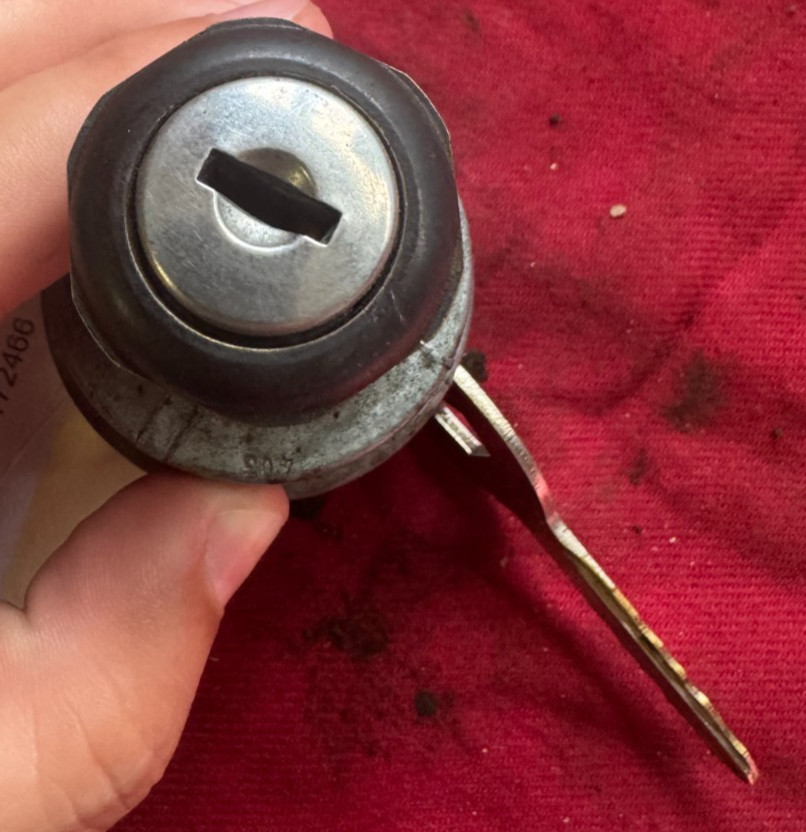 21780553 VOLVO VNL 2014 IGNITION SWITCH