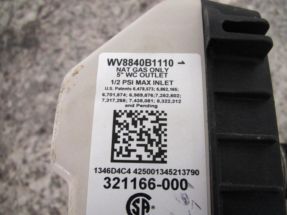 AO Smith Honeywell WV8840B1110 / 321166-000 Water Heater Gas Valve / Thermostat