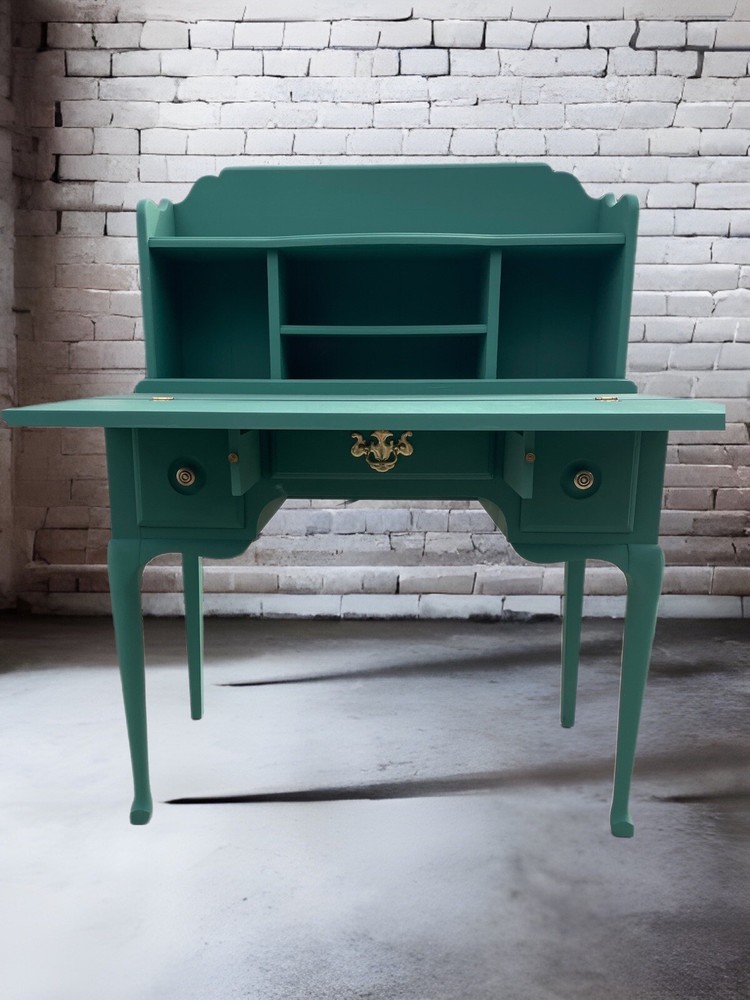 Desk/Vanity