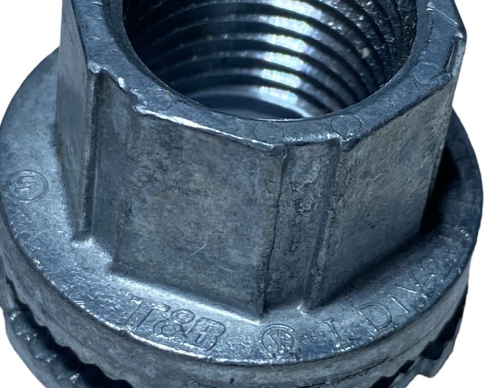 THOMAS & BETTS 1/2" Trade Rigid/Intermediate (IMC) Conduit Hub - New