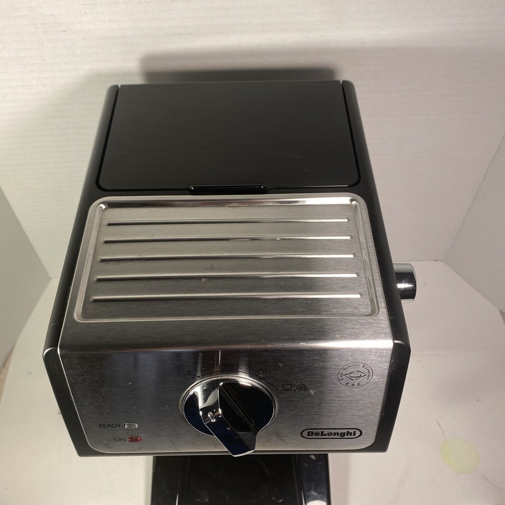 De Longhi ECP3220 Espresso and Cappuccino Machine Replacement Only Powers On