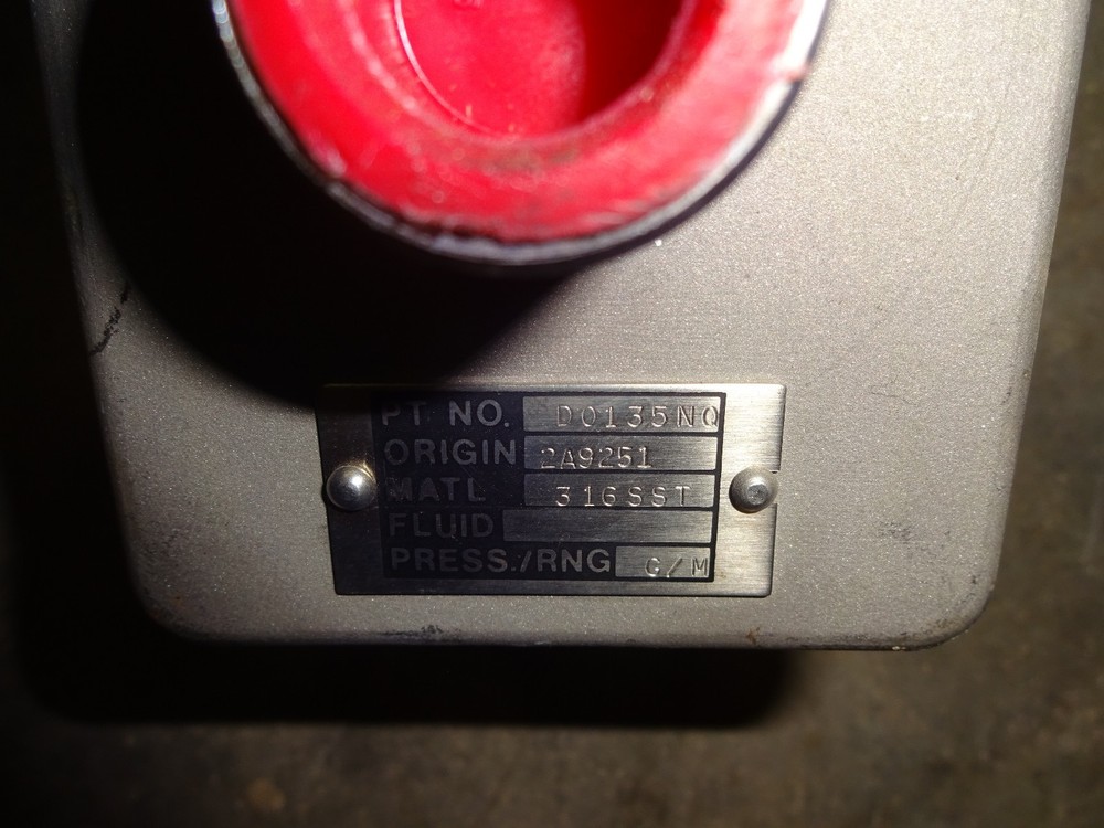 FOXBORO 821GH-HSSM2-M ELECTRONIC TRANSMITTER WITH D0135NQ