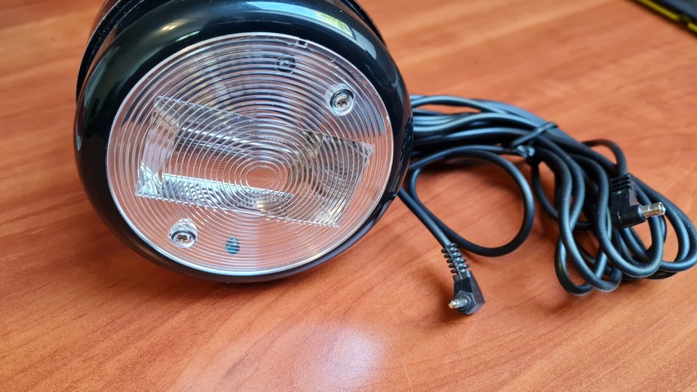Hama Compact Studio Flash Lamp SF 30