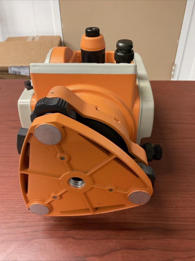 Johnson electronic digital Theodoite Model 40-6932