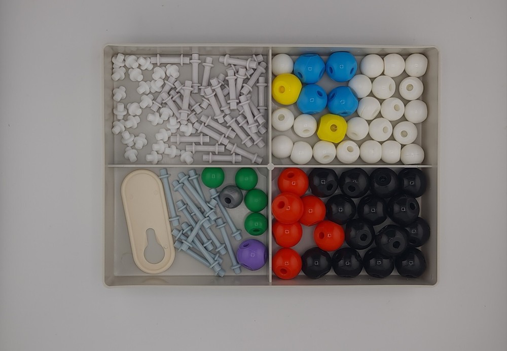 Atomic Architect Chymist Molecular Modeling Kit 125 Piece Student Edition READ
