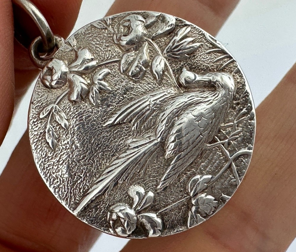 Victorian Solid Silver Pill Box c.1891