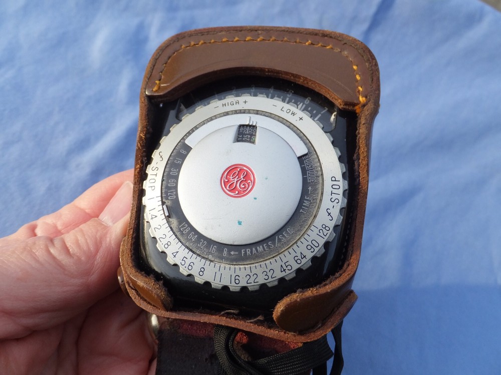 1950s General Electric Camera Analog Light Exposure Meter Type PR-1 Leather Case