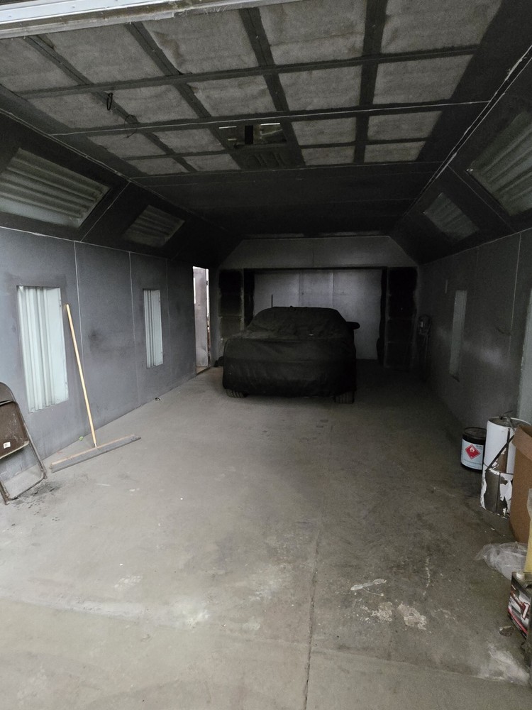 Standard tools and equipment cross flow paint booth used great condition