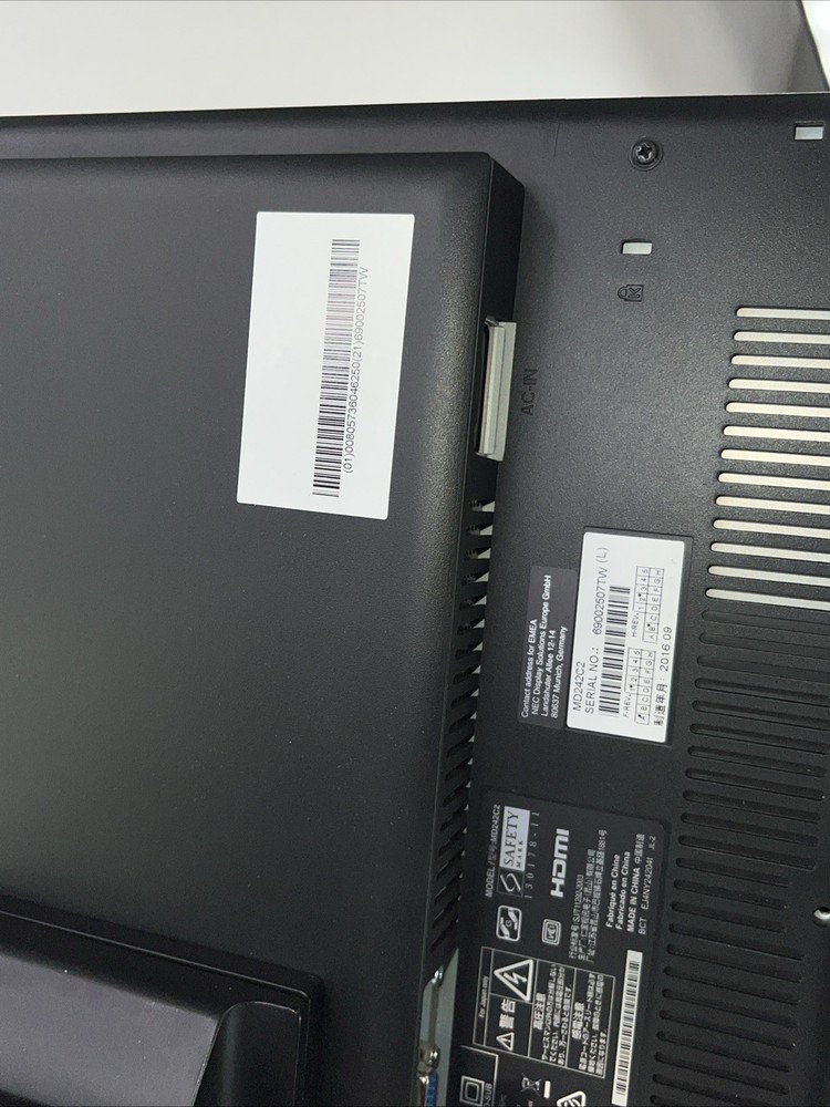 NEC MultiSync MD242C2 24" 2.3MP Medical Clinical Diagnostic Display Front Sensor