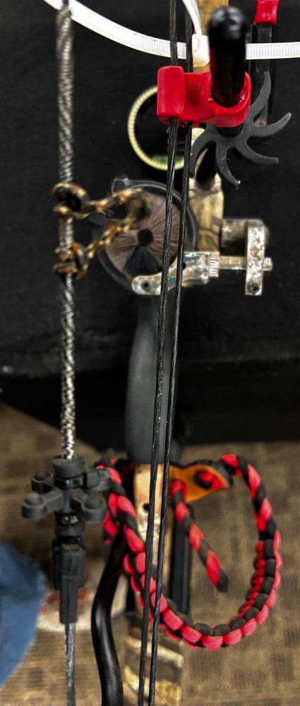 PSE Stinger Right Hand Compound Bow - Mossy Oak Country Camo