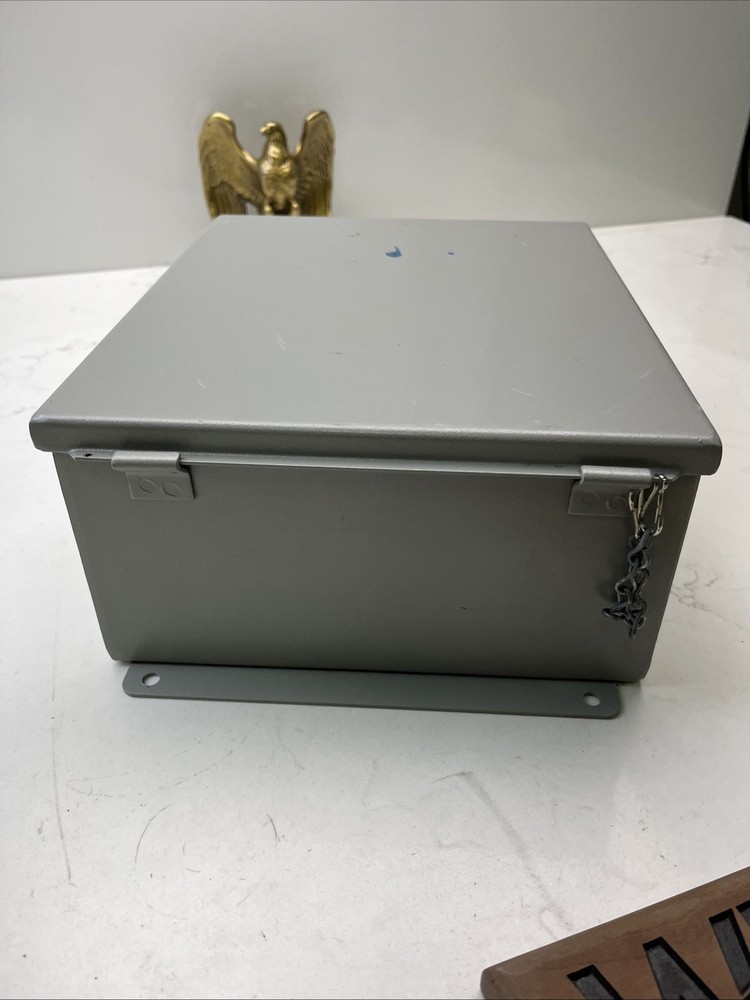 B121005 Wiegmann Wall Mount Enclosure