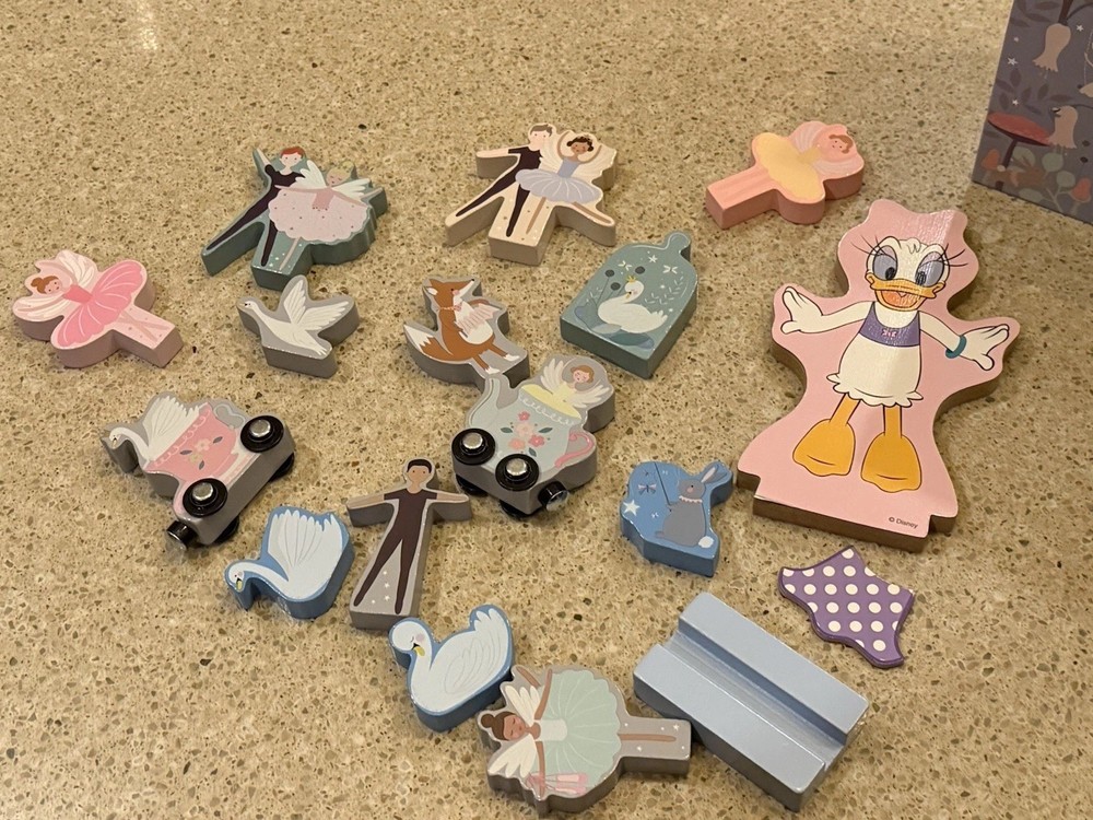Floss & Rock Nutcracker Enchanted Play Box With Wooden Pieces &Daisy Pre- Owned