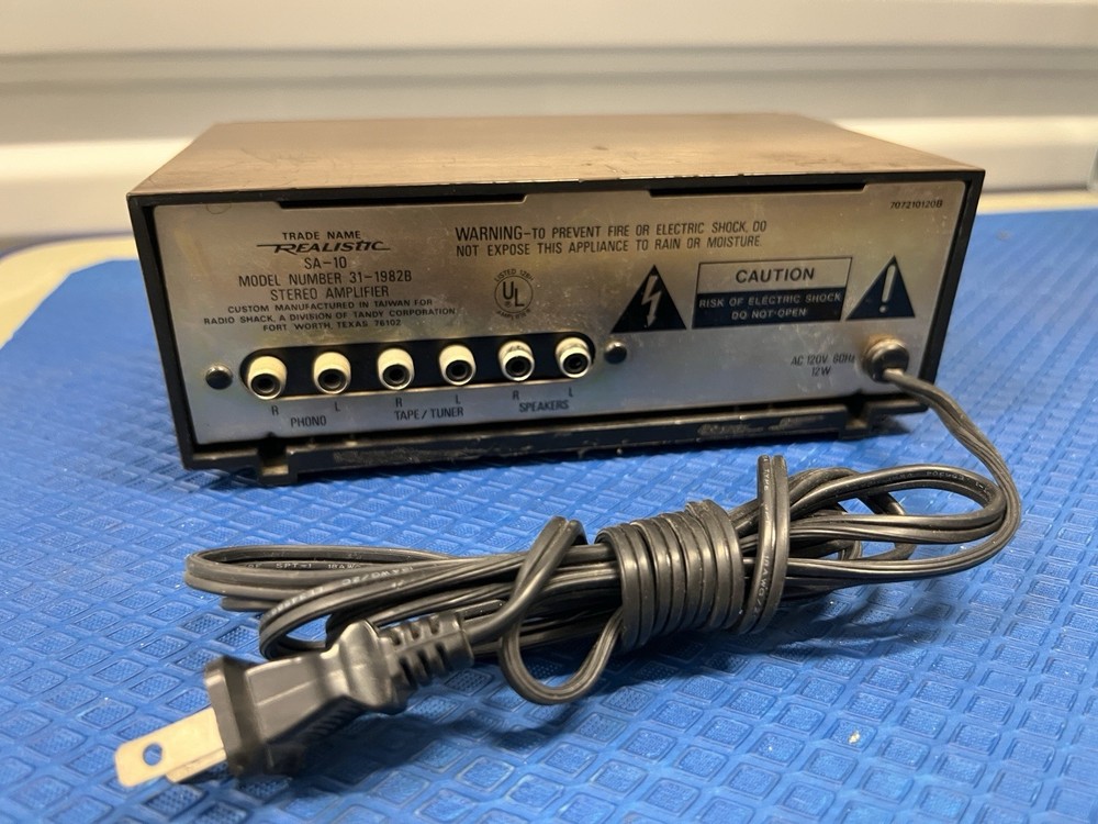 Realistic SA-10 Solid State Stereo Amplifier. Model # 31-1982B. Used UNTESTED