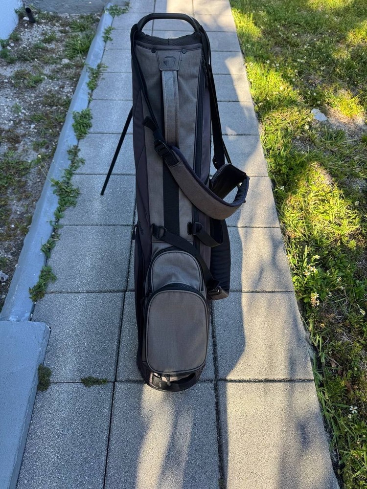 TaylorMade FlexTech Carry Stand Bag