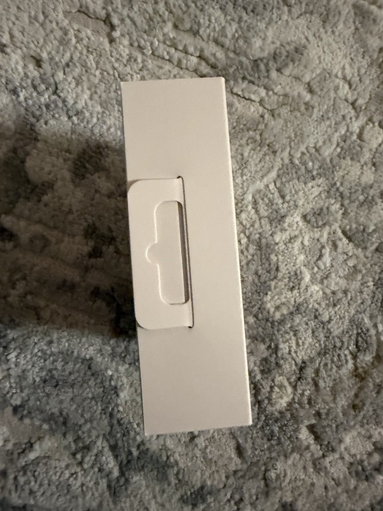 Brand New Oura Ring 4 Silver (unisex) , Size 12 (BOX NEVER OPENED)