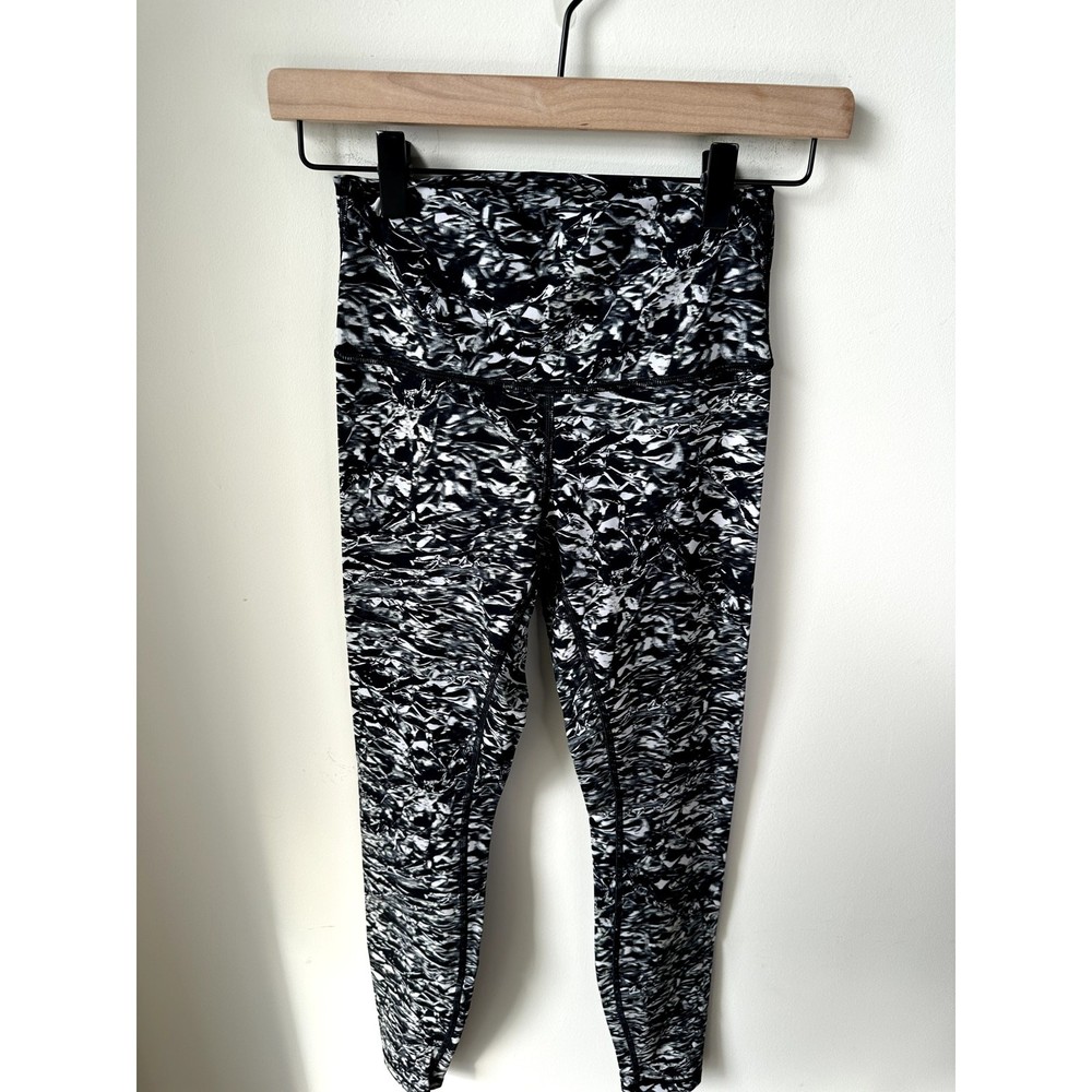 Lululemon Wunder Under Hi-Rise Tight 31" Size 4