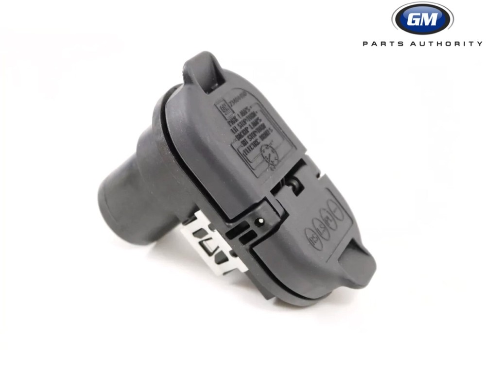 2014-2018 Silverado Sierra Trailer Hitch Receptacle Plug 23404450 7 Way - 4 Way